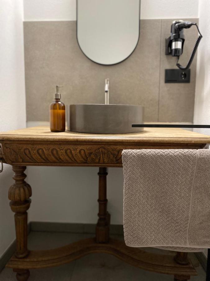 Sonnenhof 1737 - Ferienzimmer & Apartments Barbelroth Eksteriør bilde