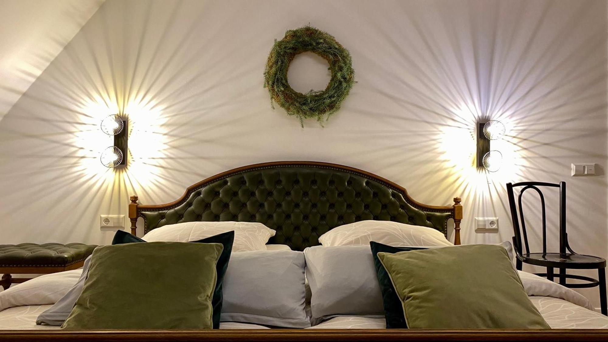 Sonnenhof 1737 - Ferienzimmer & Apartments Barbelroth Eksteriør bilde